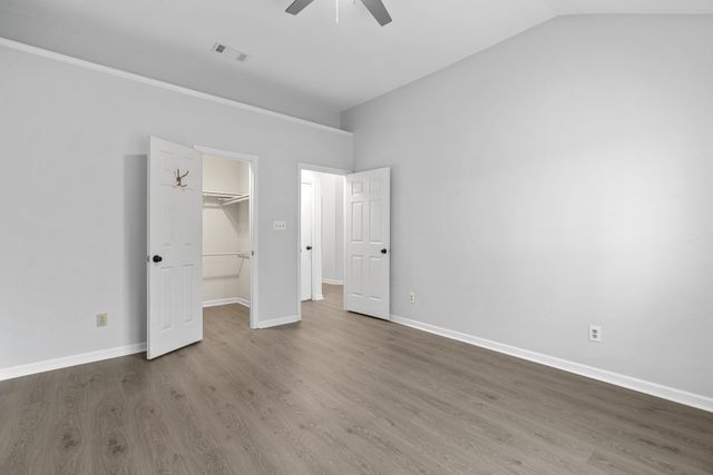 1020 Bret Ridge Dr, Hermitage, TN 37076
