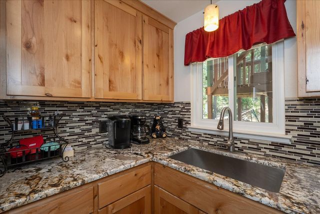 52926 Balsam Drive, Oakhurst, CA 93644
