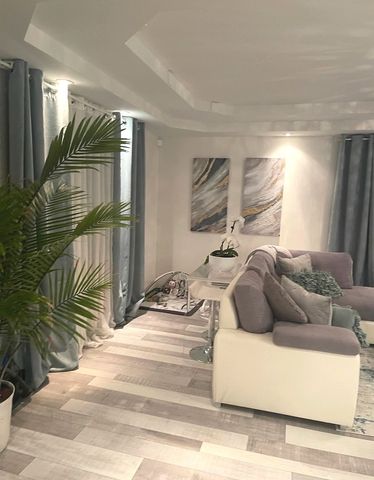 7825 BANKS Street, Justice, IL 60458