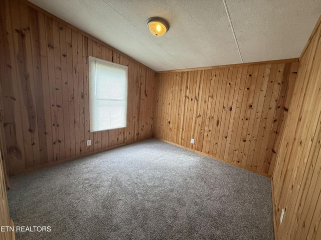 152 Woodlawn Drive, Jamestown, TN 38556