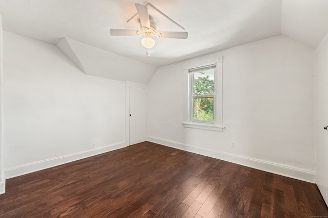 314 Suburban Avenue 3rd Floor, Fairfield, CT 06825