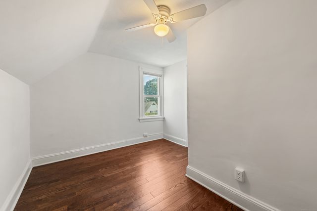 314 Suburban Avenue 3rd Floor, Fairfield, CT 06825