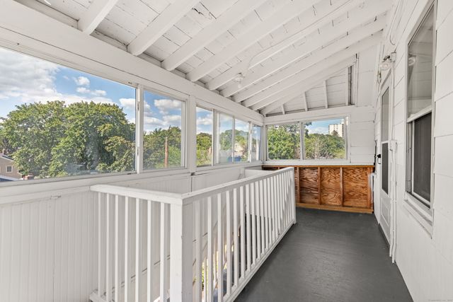 314 Suburban Avenue 3rd Floor, Fairfield, CT 06825