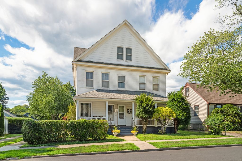 314 Suburban Avenue 3rd Floor, Fairfield, CT 06825