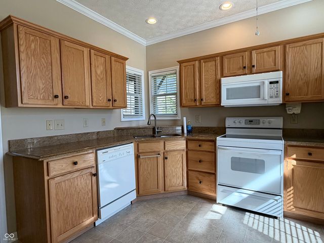 932 Kirkpatrick Place, Greenfield, IN 46140