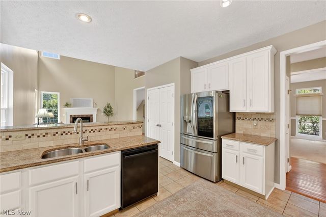 33999 Hickory Court, Avon, OH 44011