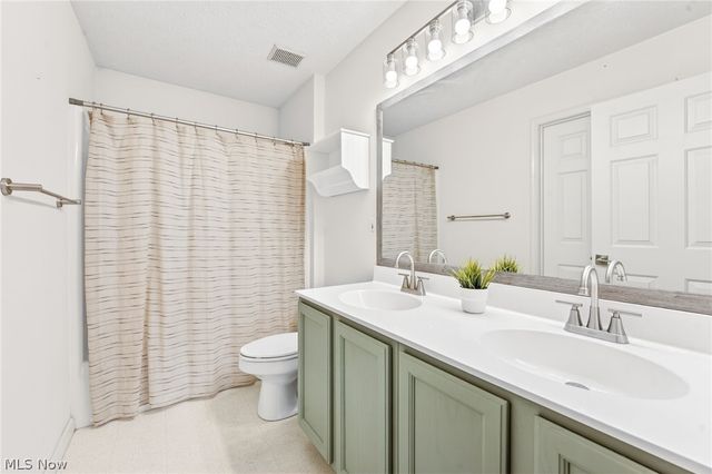 33999 Hickory Court, Avon, OH 44011