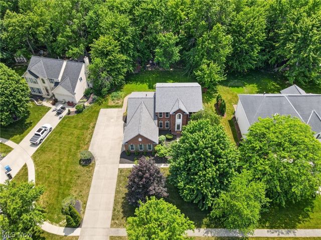 33999 Hickory Court, Avon, OH 44011