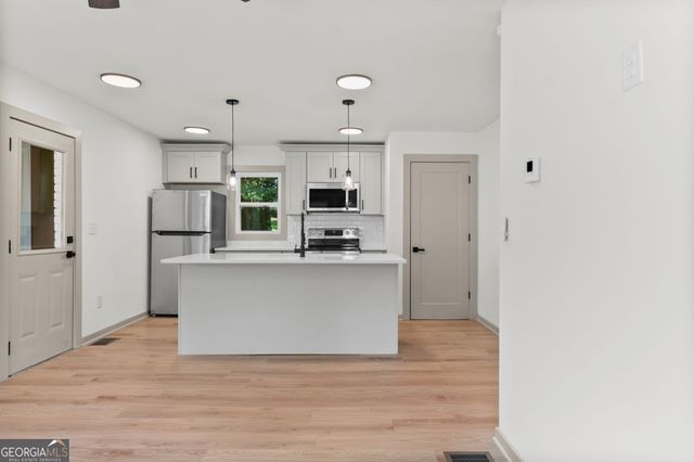 1111 Parkview Drive, Griffin, GA 30224