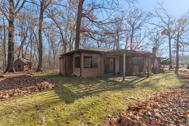 6629 W East Road, Three Oaks, MI 49128