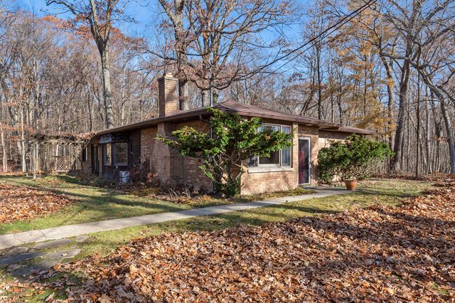 6629 W East Road, Three Oaks, MI 49128