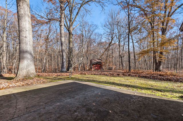 6629 W East Road, Three Oaks, MI 49128