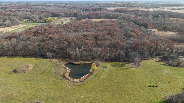 6629 W East Road, Three Oaks, MI 49128