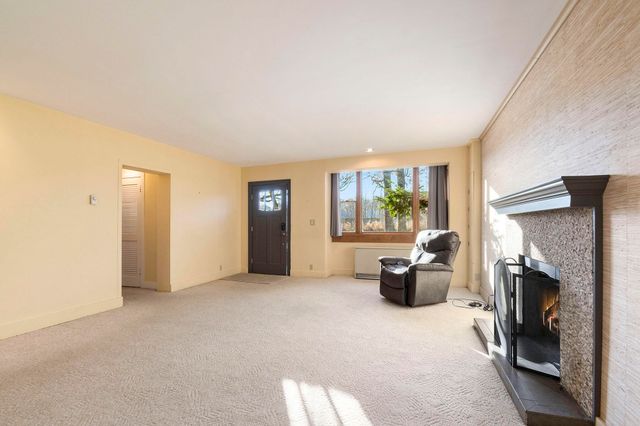 6629 W East Road, Three Oaks, MI 49128