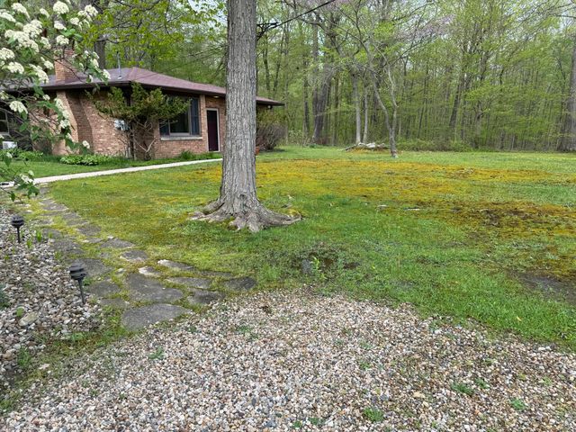 6629 W East Road, Three Oaks, MI 49128