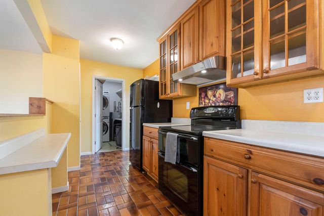 6629 W East Road, Three Oaks, MI 49128