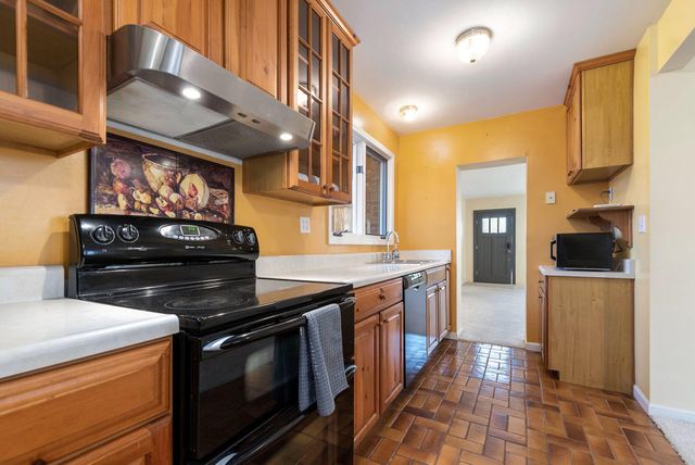 6629 W East Road, Three Oaks, MI 49128