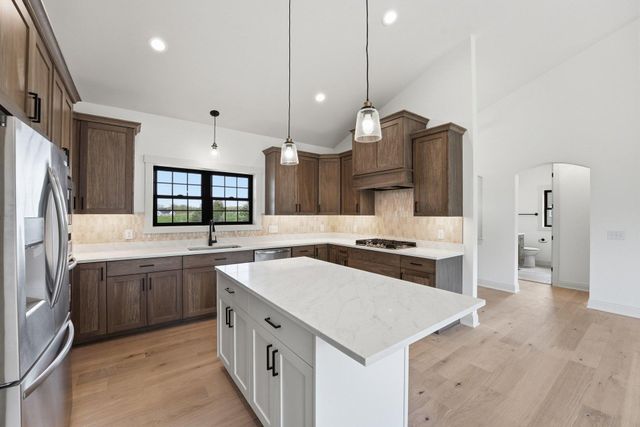 376 Moelter Lane, Hudson, WI 54016