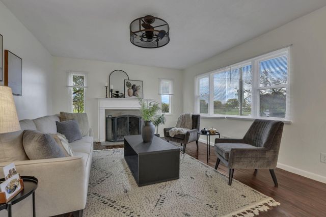 601 Morse Road, Columbus, OH 43214