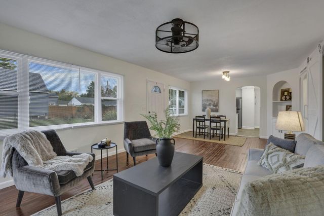 601 Morse Road, Columbus, OH 43214