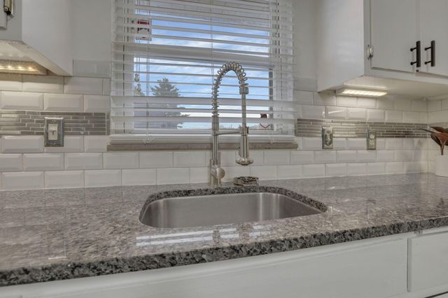 601 Morse Road, Columbus, OH 43214