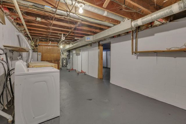 601 Morse Road, Columbus, OH 43214