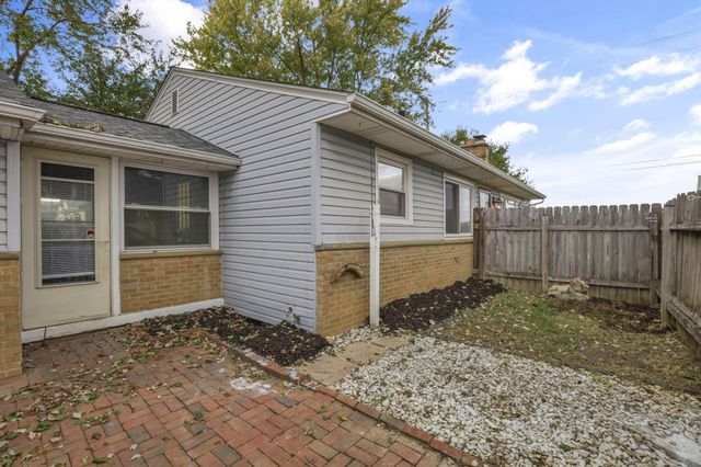 601 Morse Road, Columbus, OH 43214