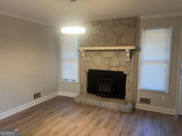 3262 Summer Wood Circle, Snellville, GA 30039