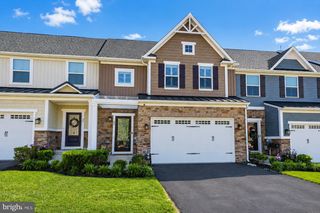 24 GRIFFIN WAY, Yardley, PA 19067