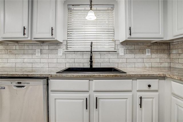 3625 NW ANCHOR Court, Blue Springs, MO 64015