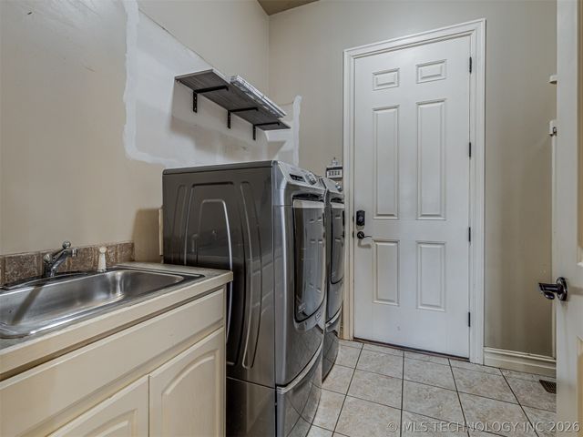 10524 S 91st East Avenue, Tulsa, OK 74133