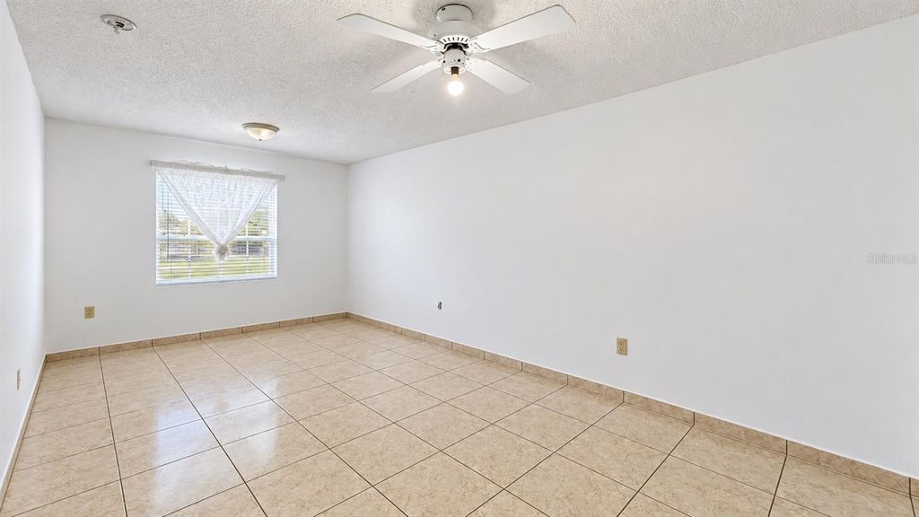 Image 12 of property listing at 2175 GREYSTONE TRAIL, Orlando, FL 32818