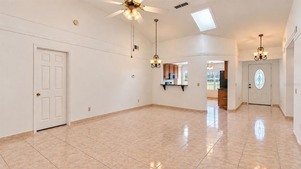 Image 32 of property listing at 2175 GREYSTONE TRAIL, Orlando, FL 32818