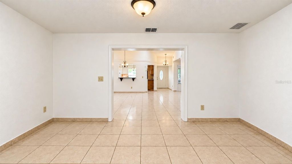 Image 34 of property listing at 2175 GREYSTONE TRAIL, Orlando, FL 32818