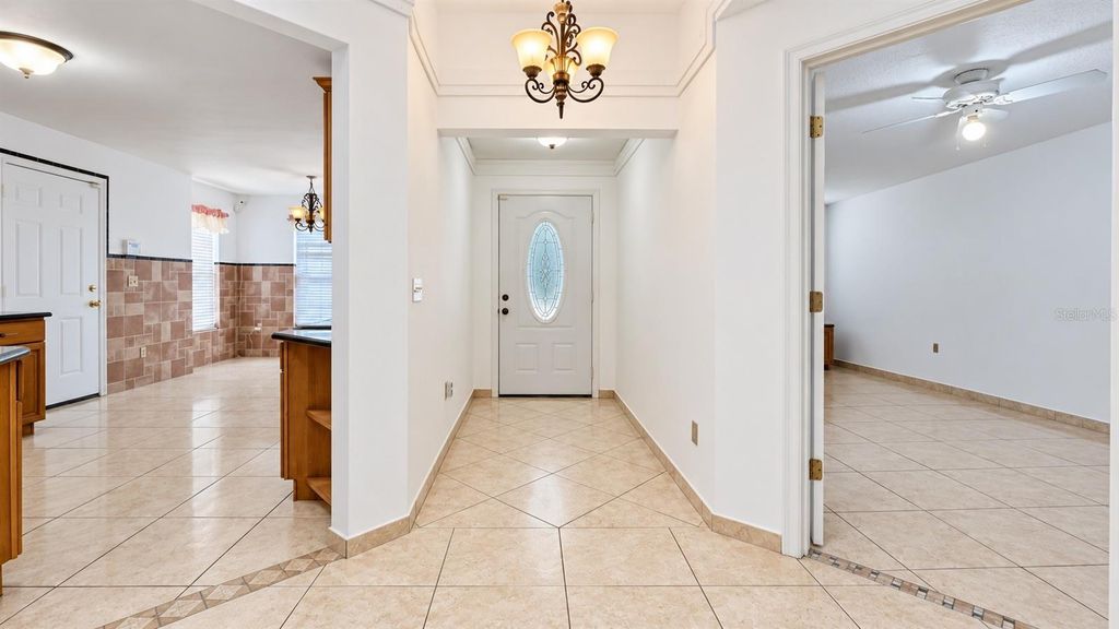 Image 37 of property listing at 2175 GREYSTONE TRAIL, Orlando, FL 32818