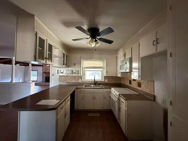 104 Ruth Circle, Cowarts, AL 36321