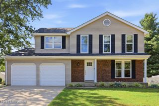 9300 Apple Orchard Pl, Crestwood, KY 40014