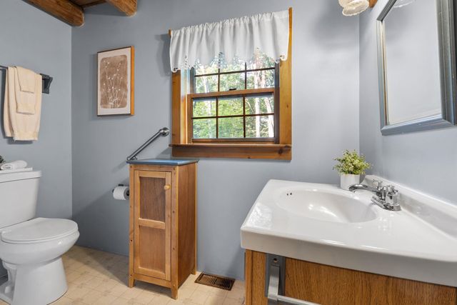 24 Cate Road, Deerfield, NH 03037