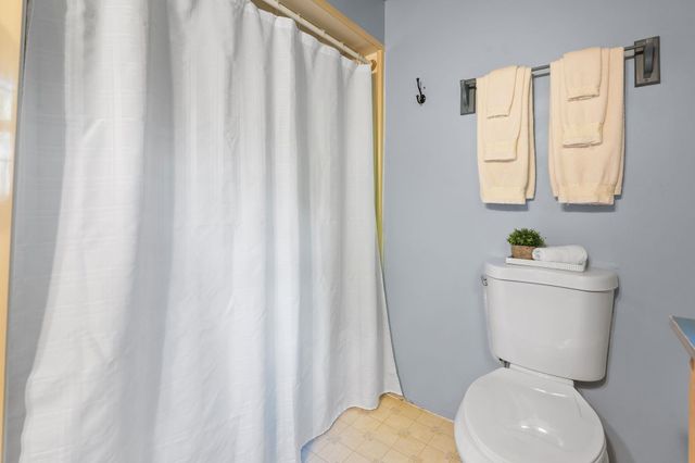 24 Cate Road, Deerfield, NH 03037