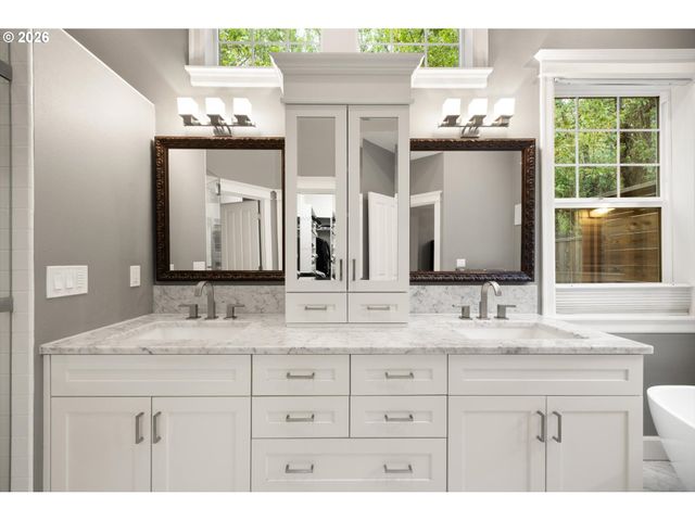 4112 Sw 58TH Ave, Portland, OR 97221