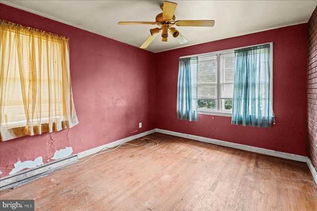 7600 PARK DR, Parkville, MD 21234