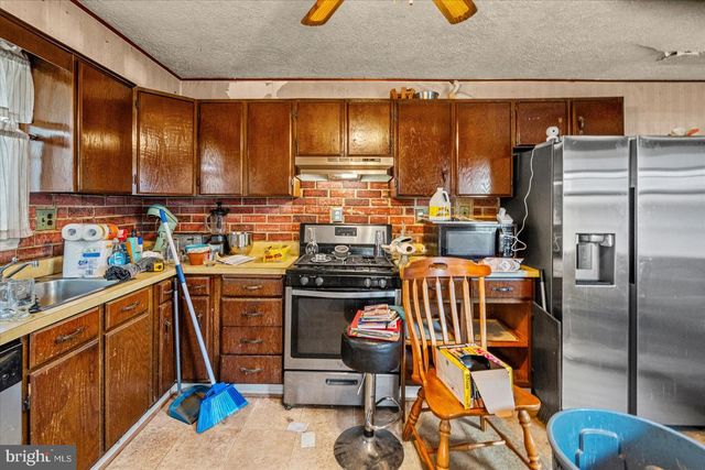7600 PARK DR, Parkville, MD 21234