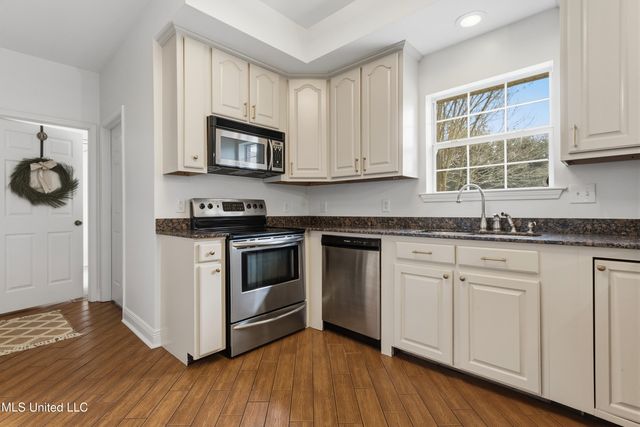 1118 Grove Street, Waveland, MS 39576