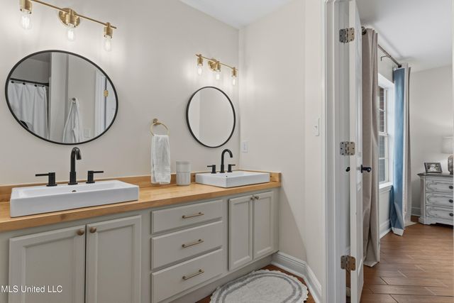 1118 Grove Street, Waveland, MS 39576