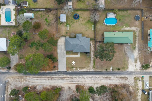 1118 Grove Street, Waveland, MS 39576