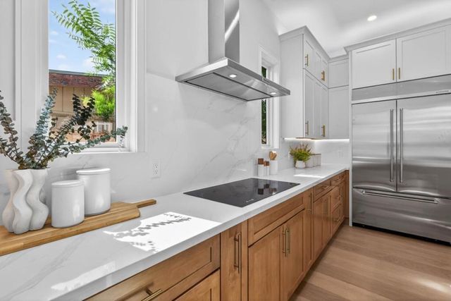 10201 Sterling Boulevard, Cupertino, CA 95014
