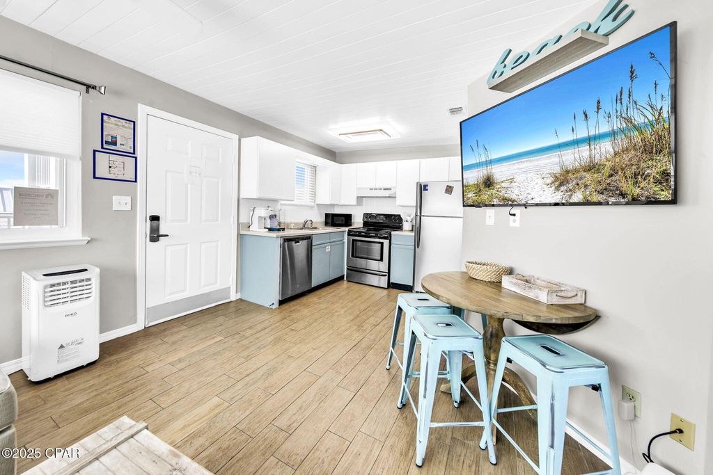 Image 8 of property listing at 17214 Front Beach 10, Panama City Beach, FL 32413