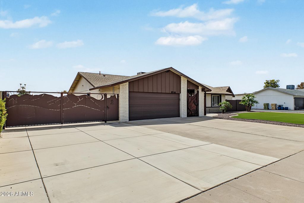 5763 W MARCONI Avenue, Glendale, AZ 85306 — photo 2