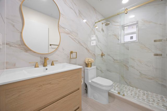 5664 Boynton Crescent, Boynton Beach, FL 33437