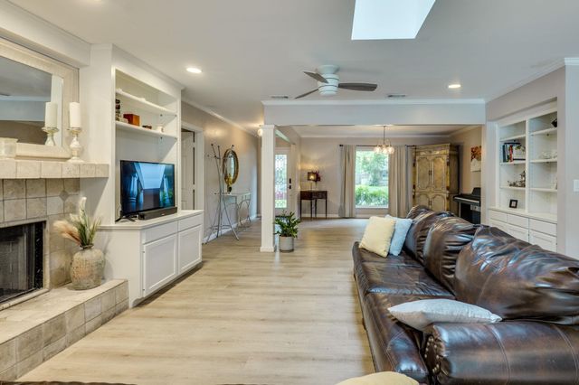 3002 Stardust DR, Austin, TX 78757